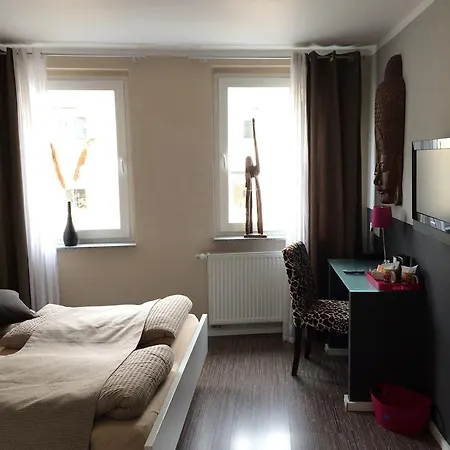 Sandmanns Am Dom Kolonia