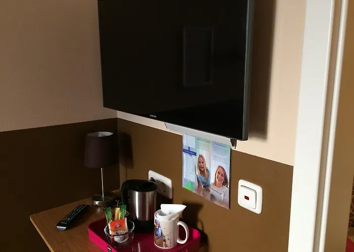 Отель Sandmanns Am Dom 3*