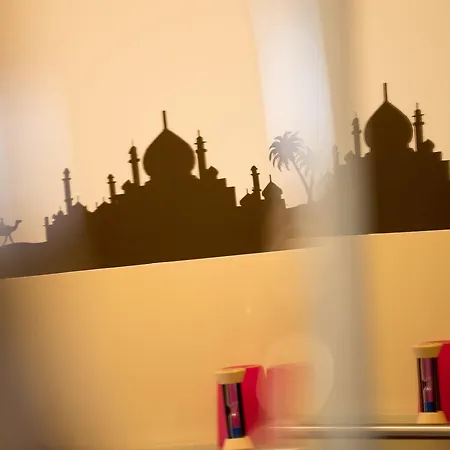 Sandmanns Am Dom كولونيا